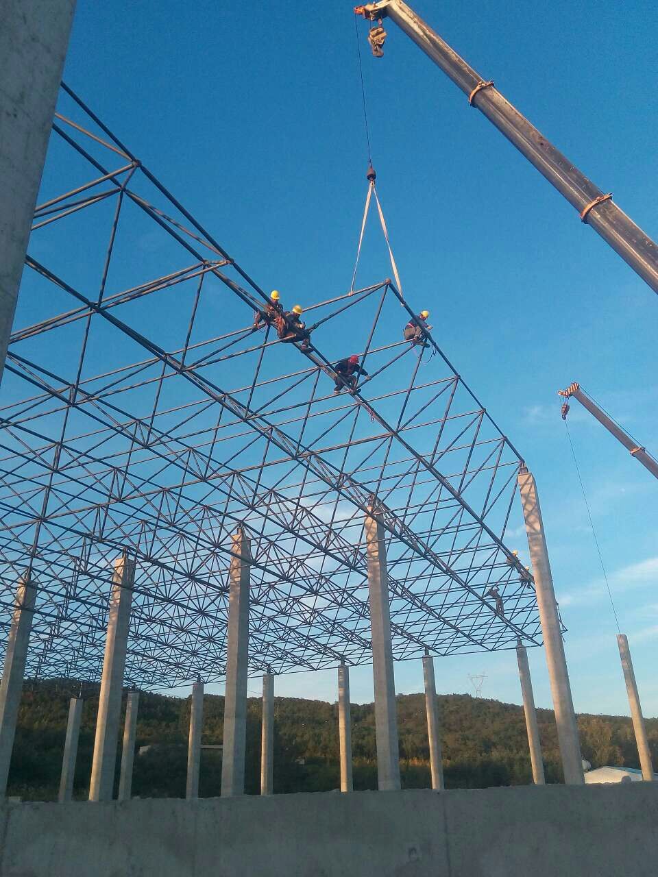 南宫汪清物流园网架